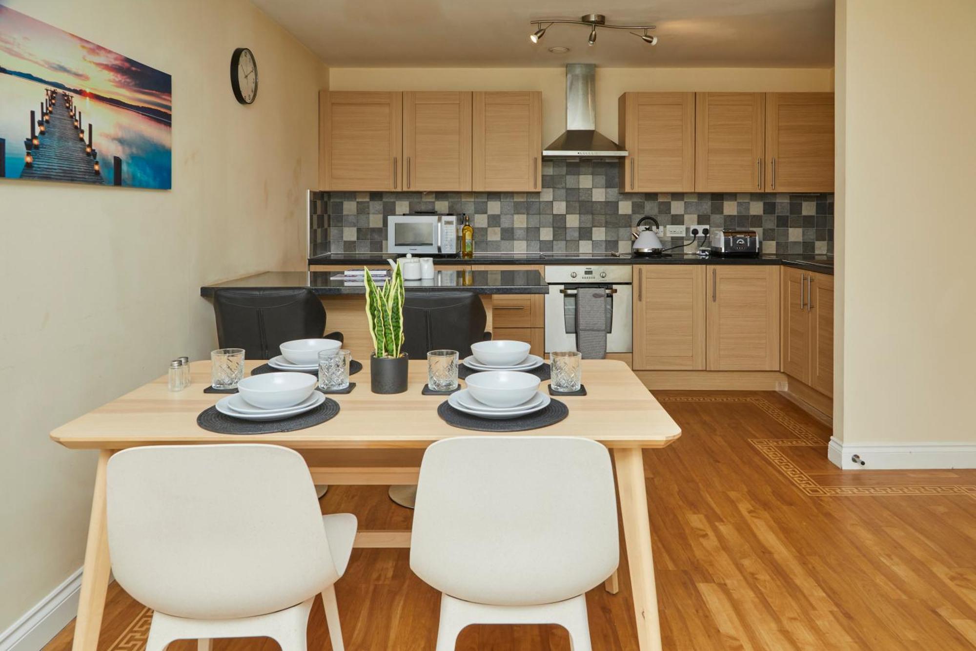 Stylish 2-Bedroom Apartment With Free Parking Halifax Ngoại thất bức ảnh