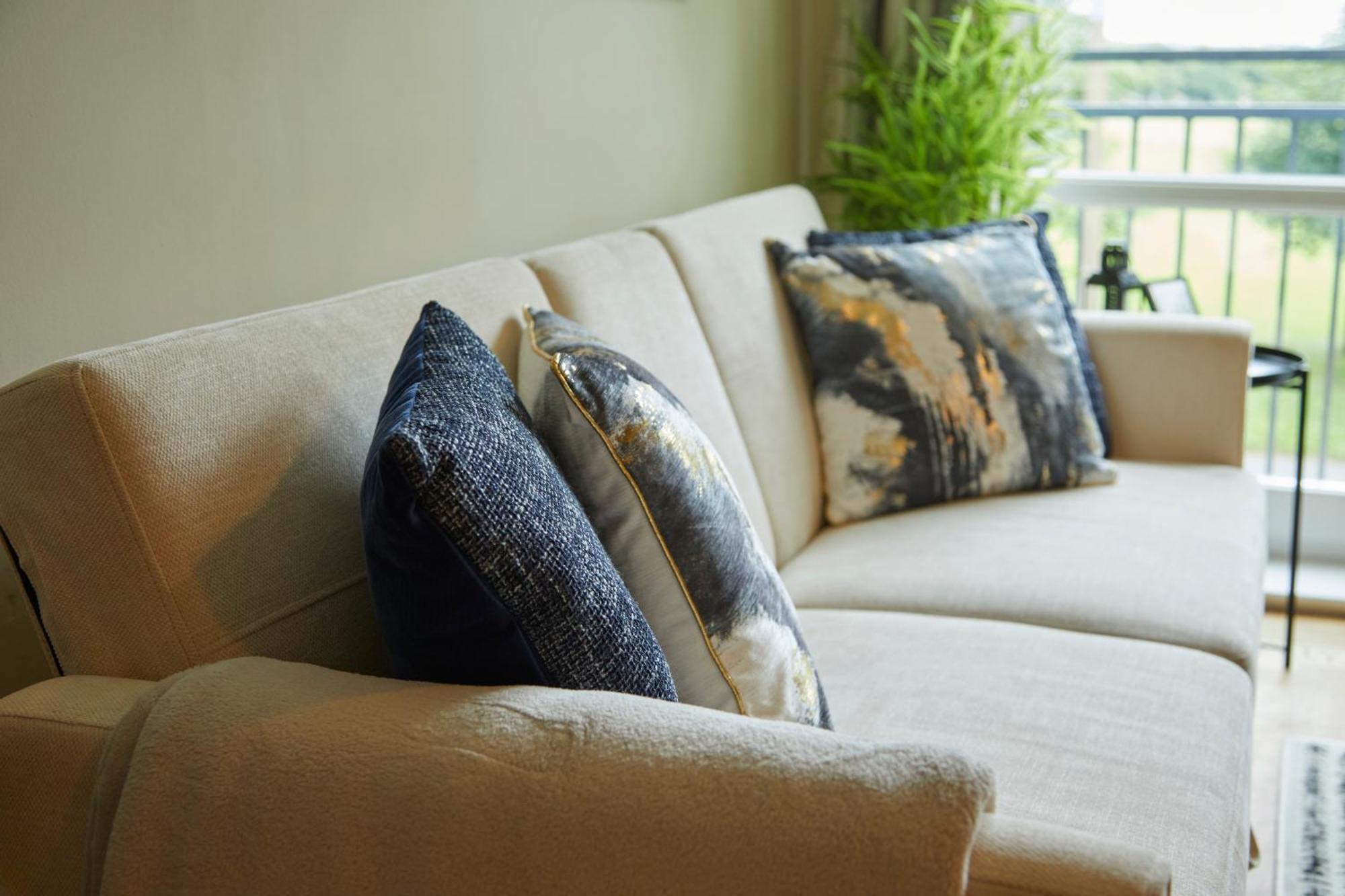 Stylish 2-Bedroom Apartment With Free Parking Halifax Ngoại thất bức ảnh