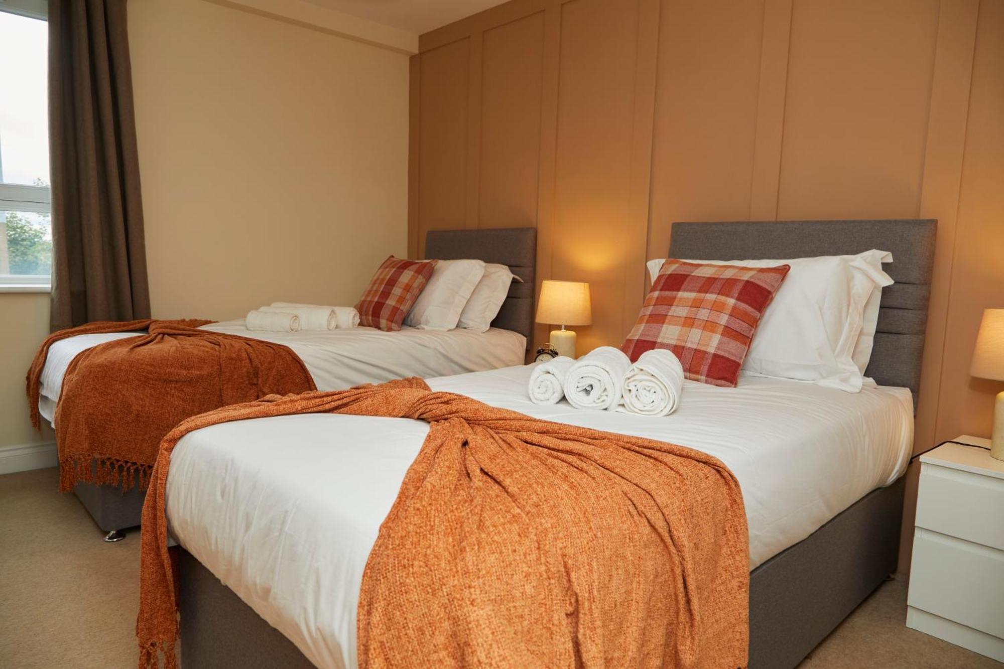 Stylish 2-Bedroom Apartment With Free Parking Halifax Ngoại thất bức ảnh