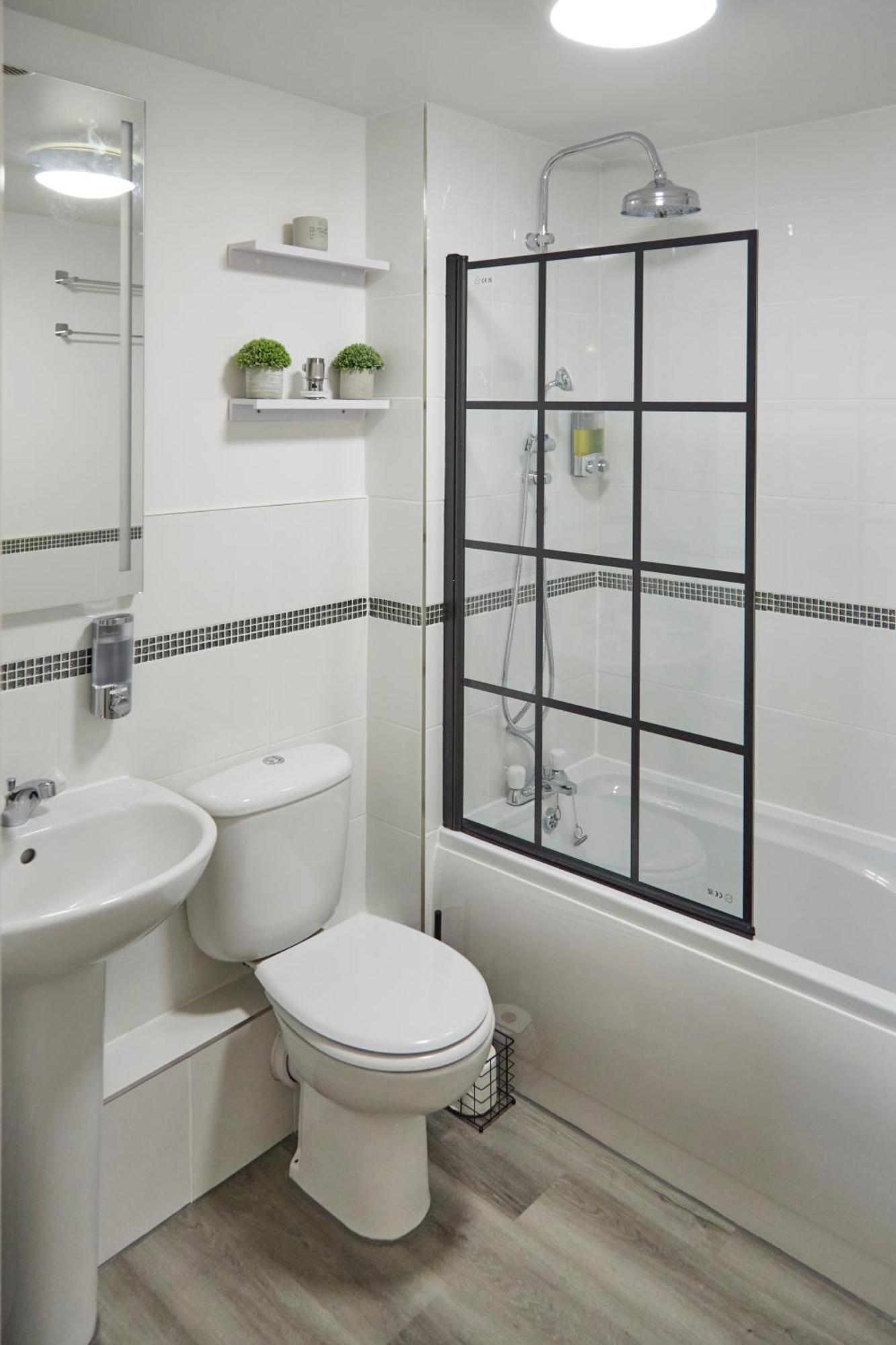 Stylish 2-Bedroom Apartment With Free Parking Halifax Ngoại thất bức ảnh